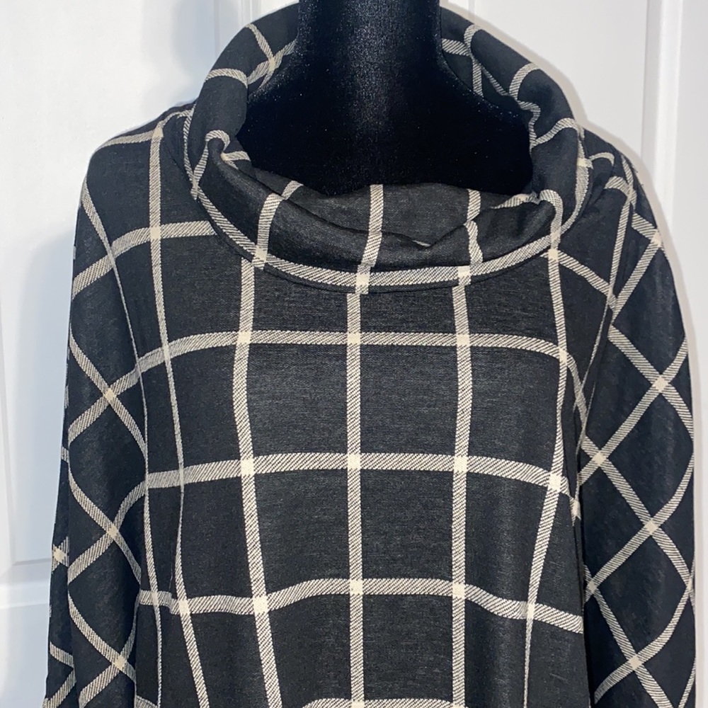 NWOT Sweater Weather Poncho-like Sweater 16